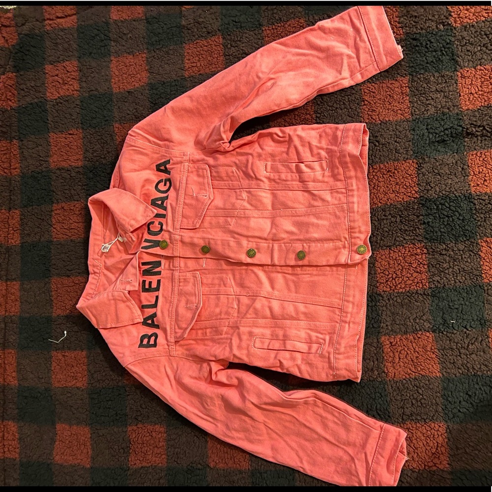 Solid flap pocket jacket